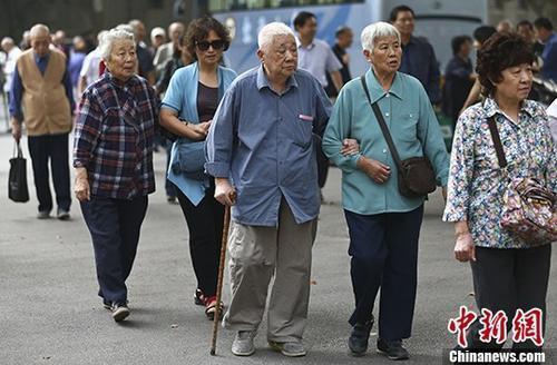 “理财陷阱”专盯老人钱包 有人上千万元被坑