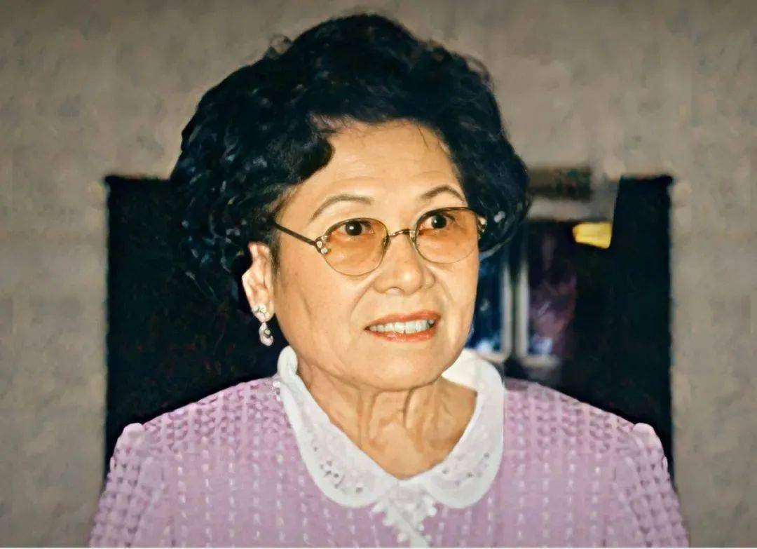 中国最富包租婆!每年坐地收租200亿,身家相当于十个老干妈