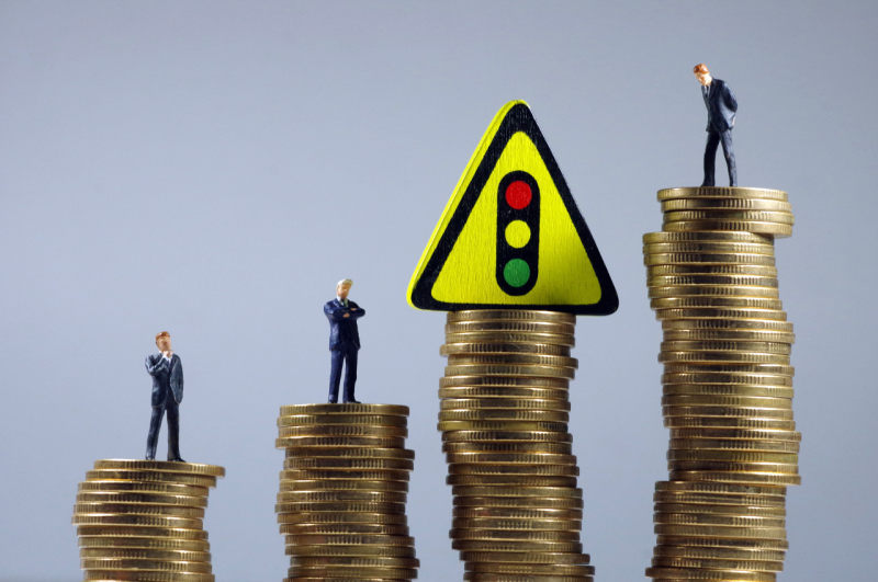 严禁谋取私利、不当利益输送,银保监会将严查银行保险机构员工违规持股问题