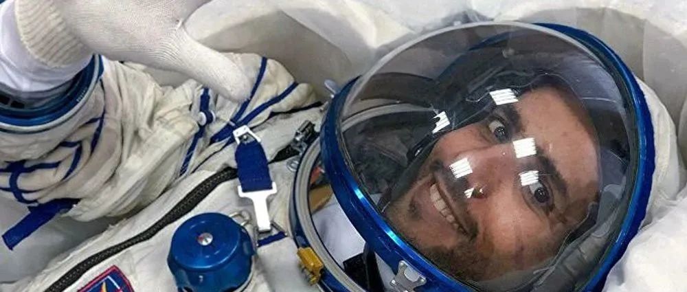 阿联酋:阿拉伯宇航员完成太空行走,美国打压不会让阿联酋退缩!