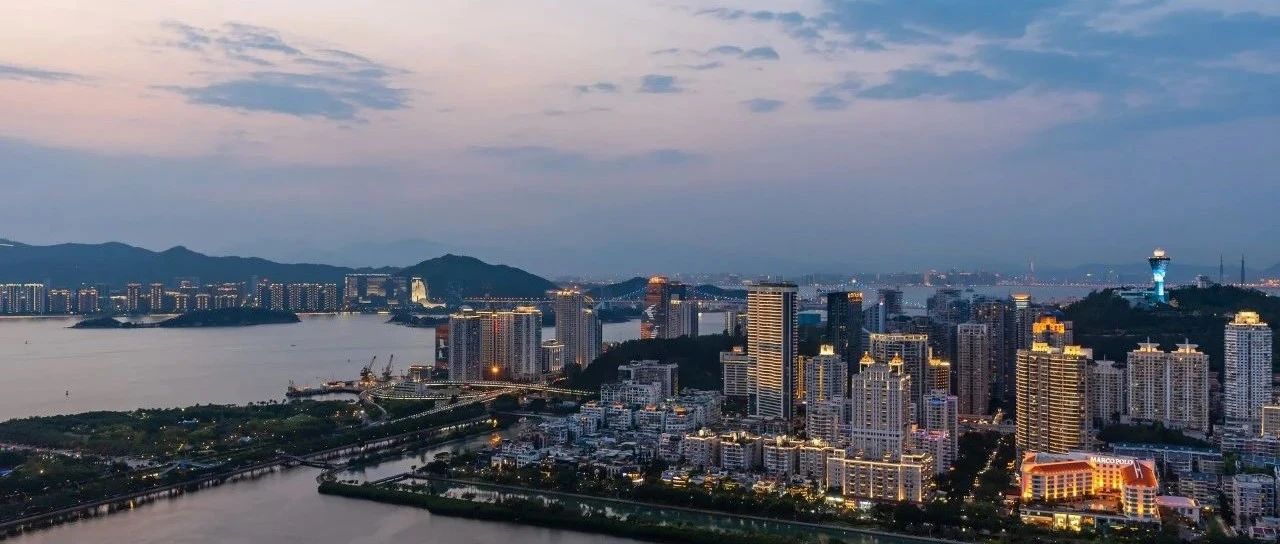 彻底爆发!2024年,疯狂增员的十大行业